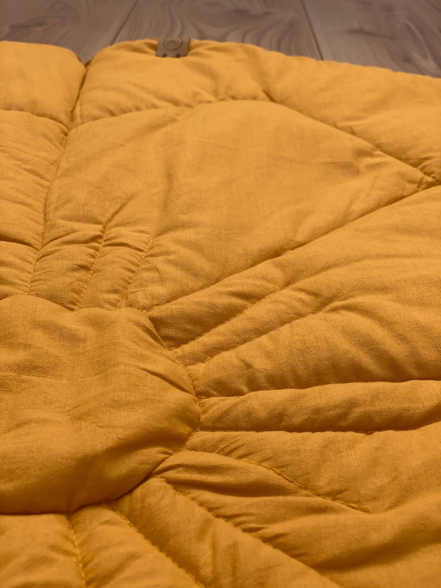 Baba játszószőnyeg -mustár