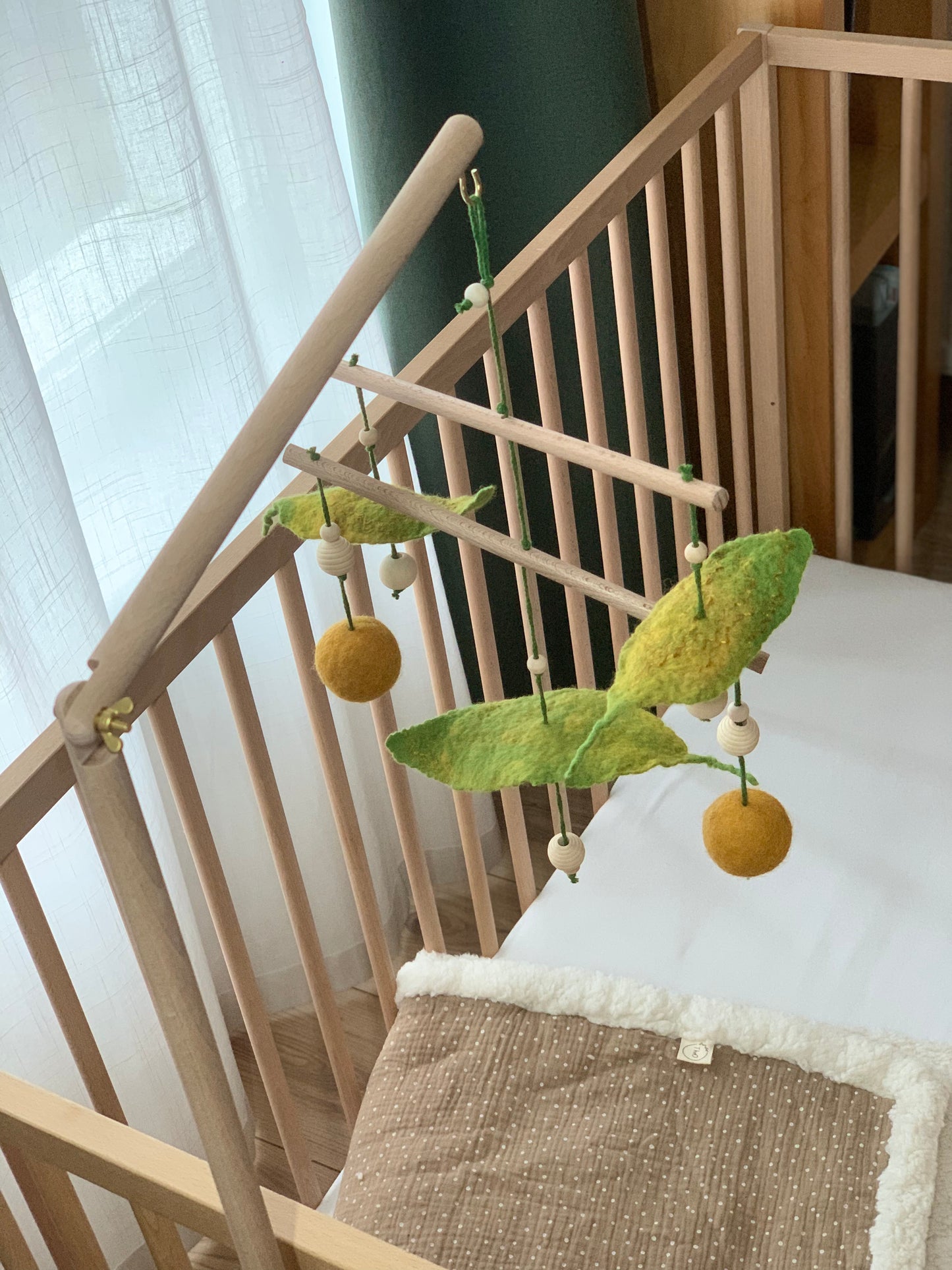 Bükkfa & gyapjú kiságyforgó -levél