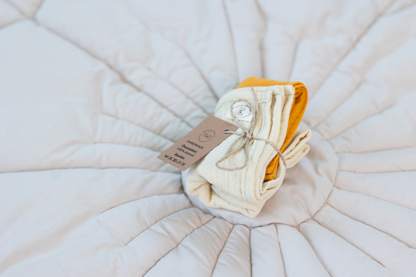 Babakendő szett (2db) - pamut muszlin kendő-mangósárga